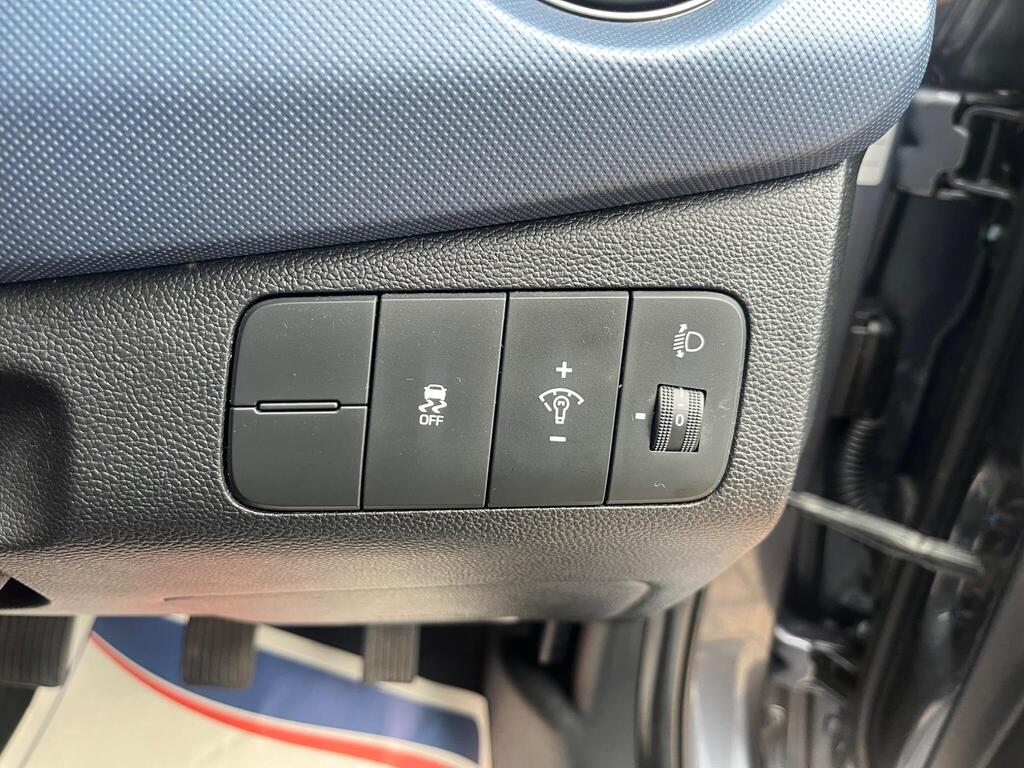 Hyundai i10 36