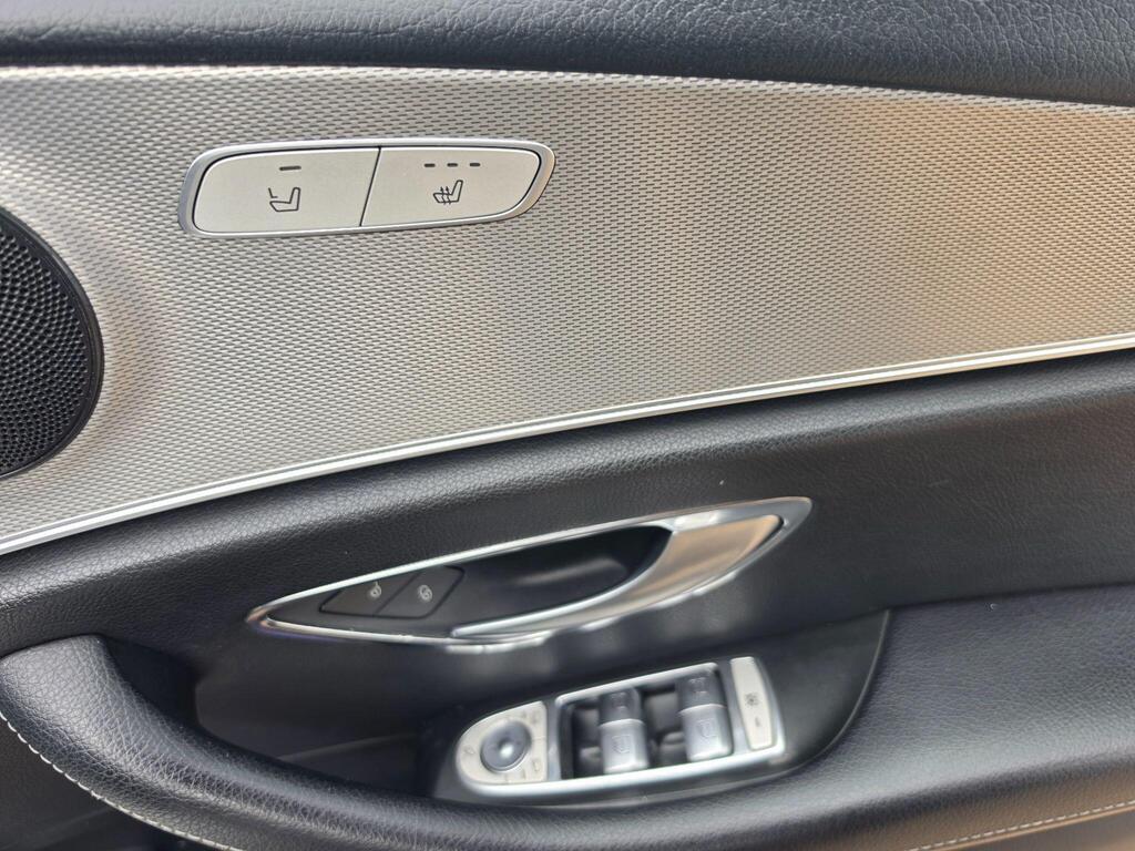 Mercedes-Benz E Class 26