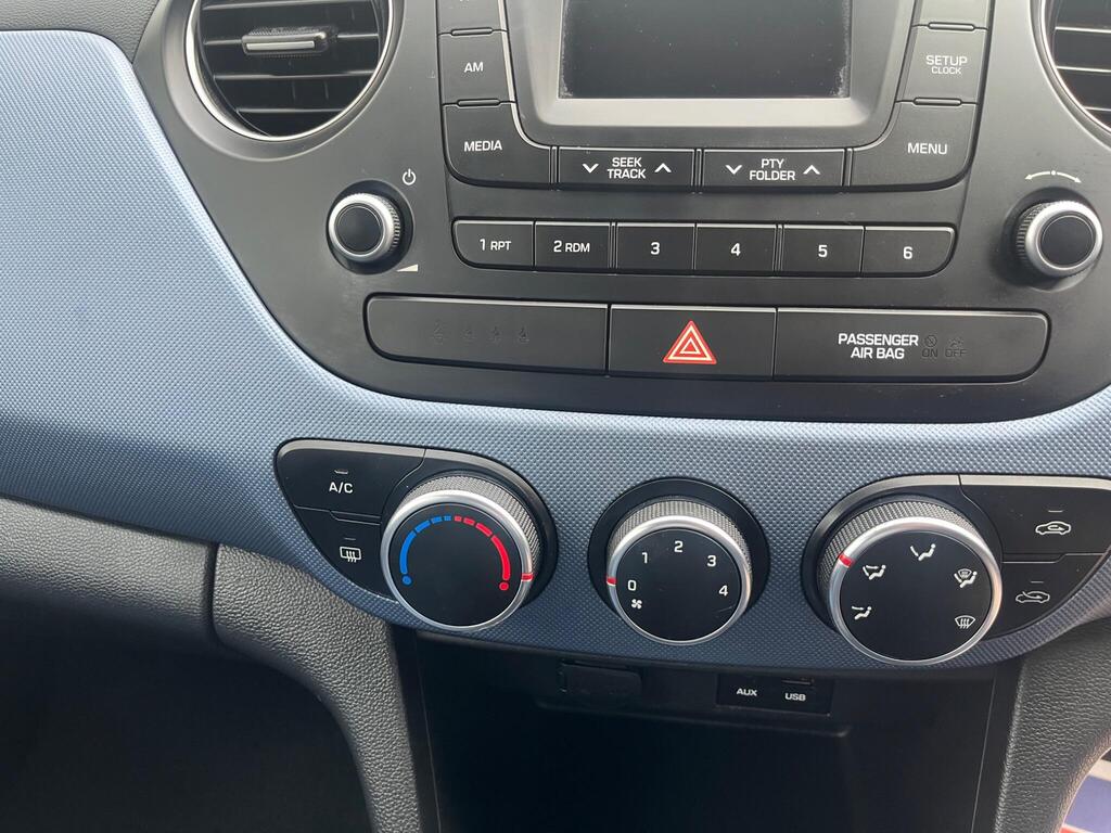 Hyundai i10 35
