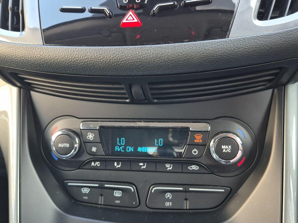 Ford C-Max 57