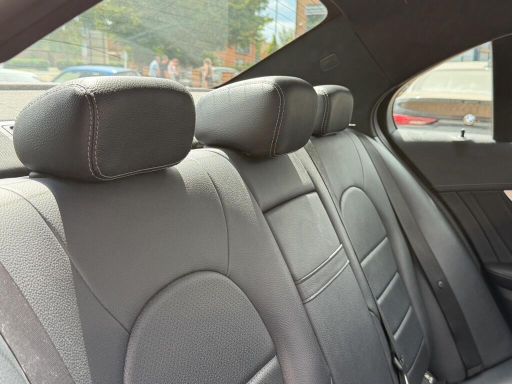 Mercedes-Benz C Class 29