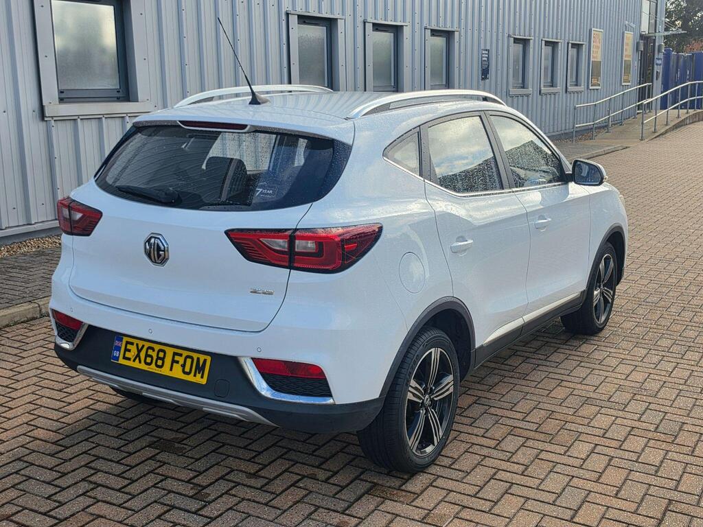 MG MG ZS 12