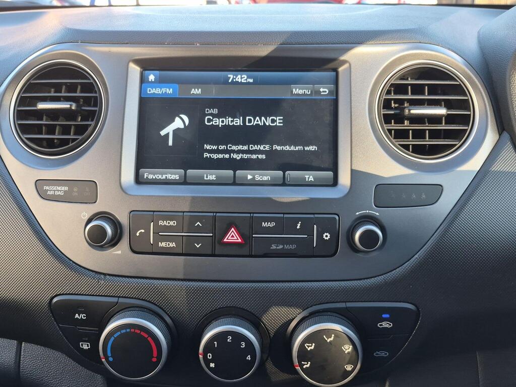 Hyundai i10 34