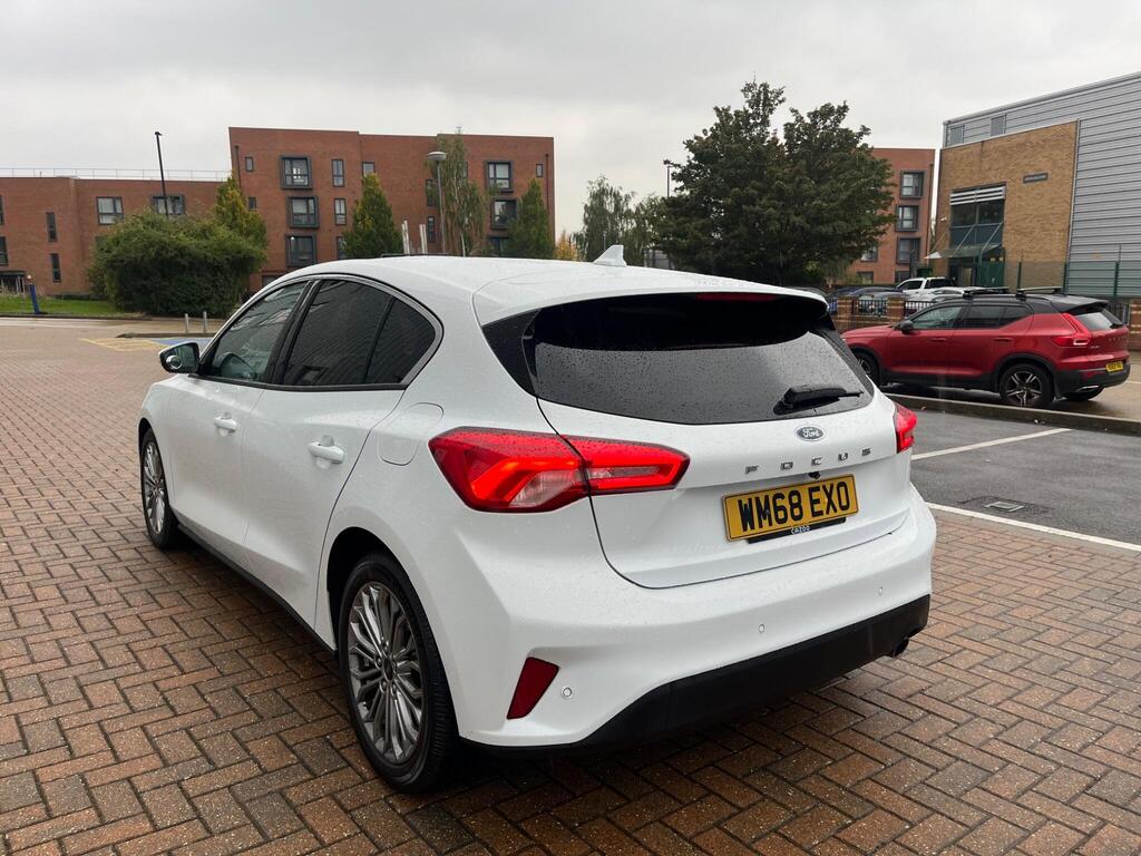 Ford Focus 27