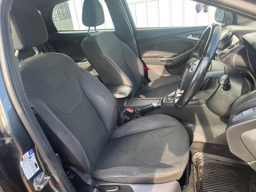 Ford Focus 33