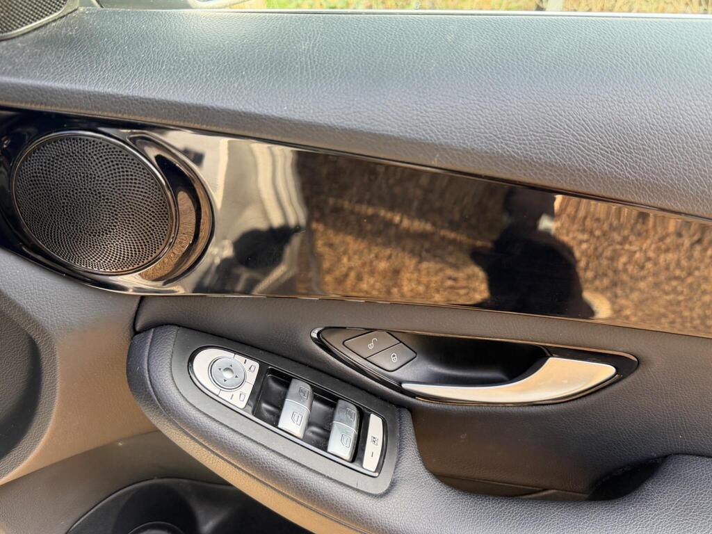 Mercedes-Benz C Class 33