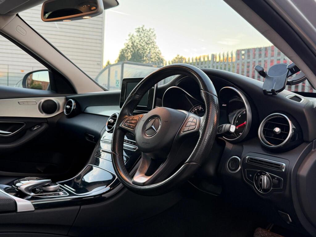 Mercedes-Benz C Class 21