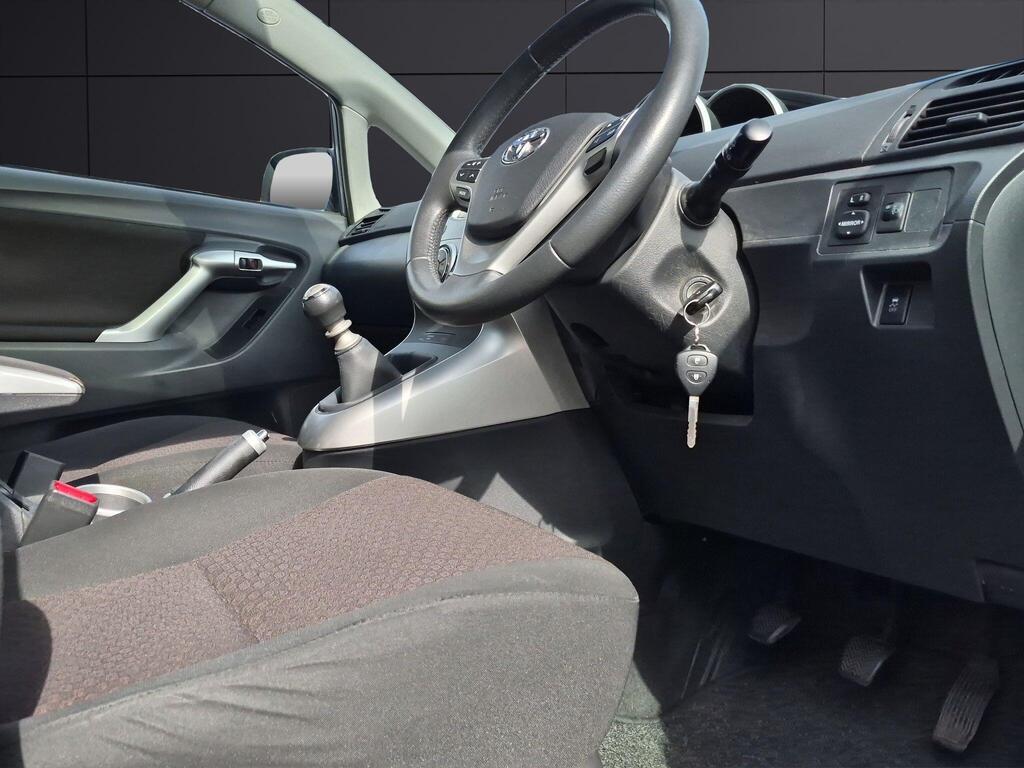 Toyota Verso 9