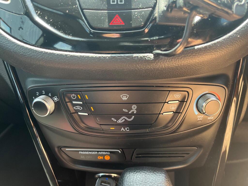 Ford B-Max 40