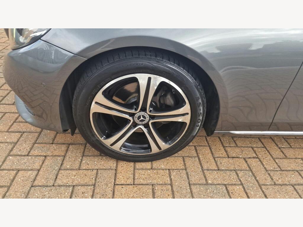 Mercedes-Benz E Class 37