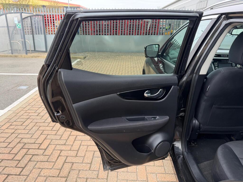 Nissan Qashqai 30