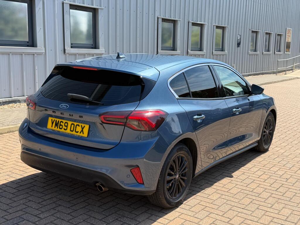 Ford Focus 16