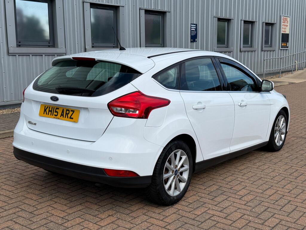 Ford Focus 13