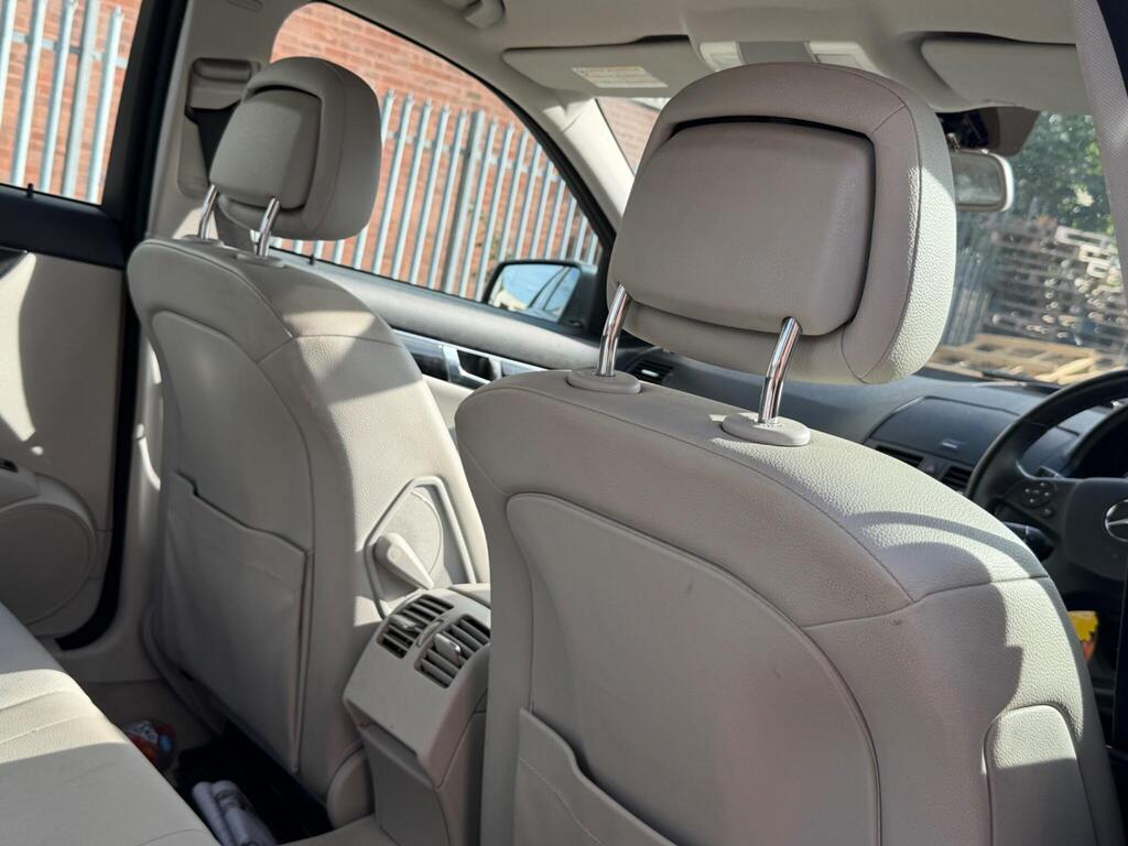 Mercedes-Benz C Class 23