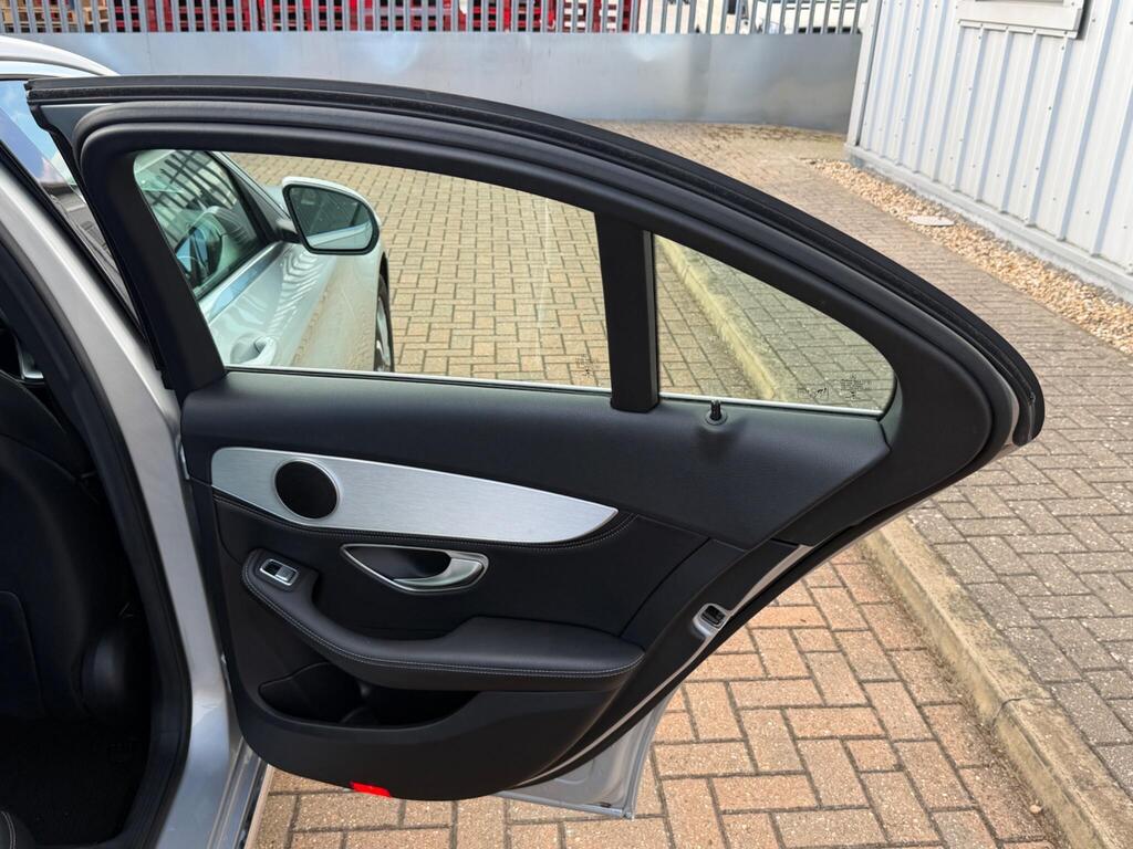 Mercedes-Benz C Class 44