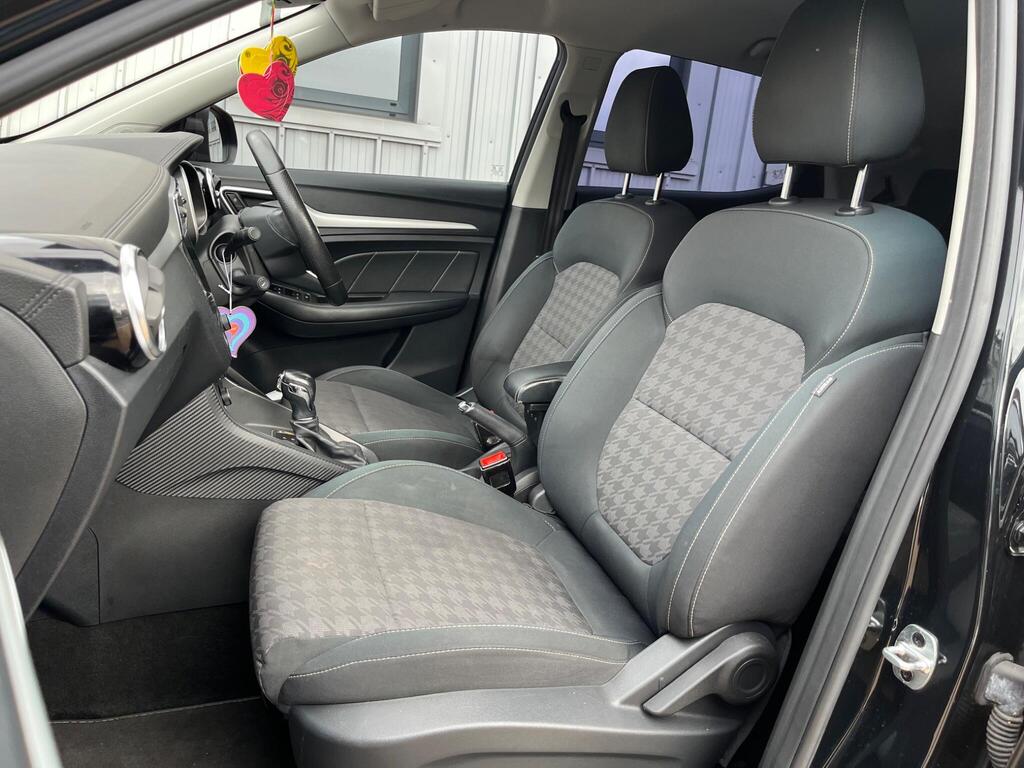 MG MG ZS 77