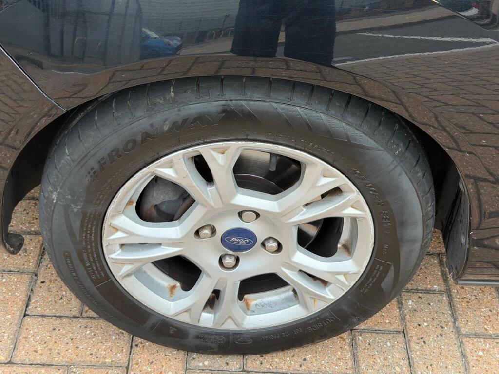 Ford B-Max 34
