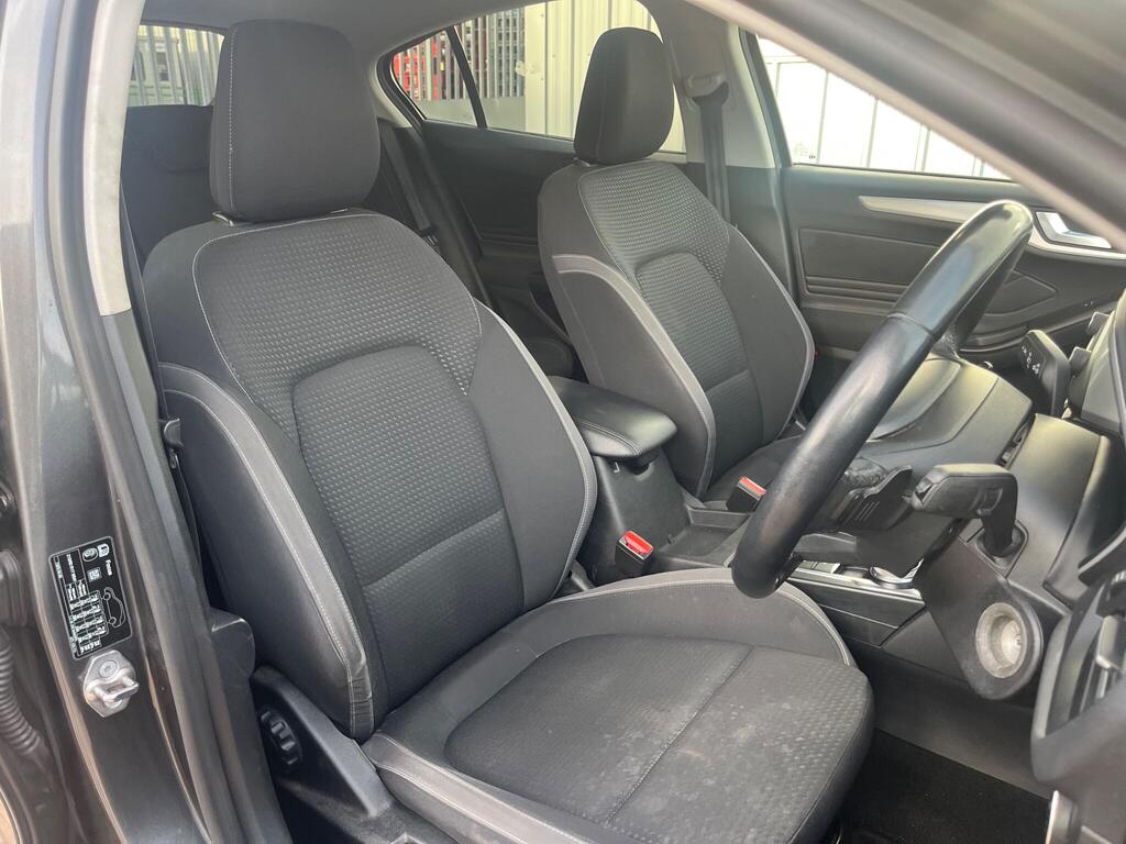 Ford Focus 43