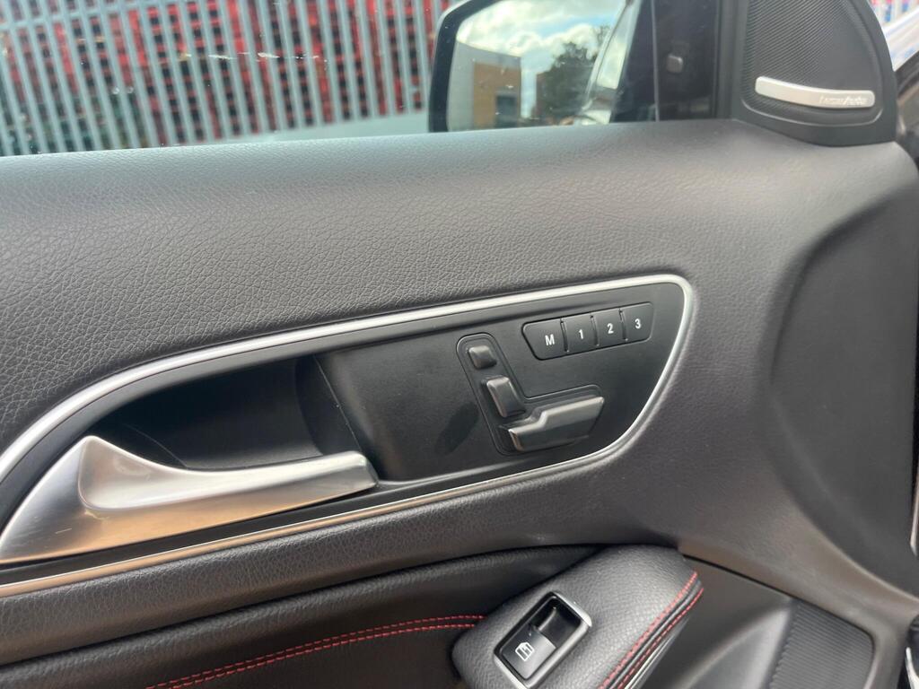 Mercedes-Benz GLA 37