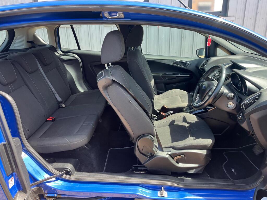 Ford B-Max 32