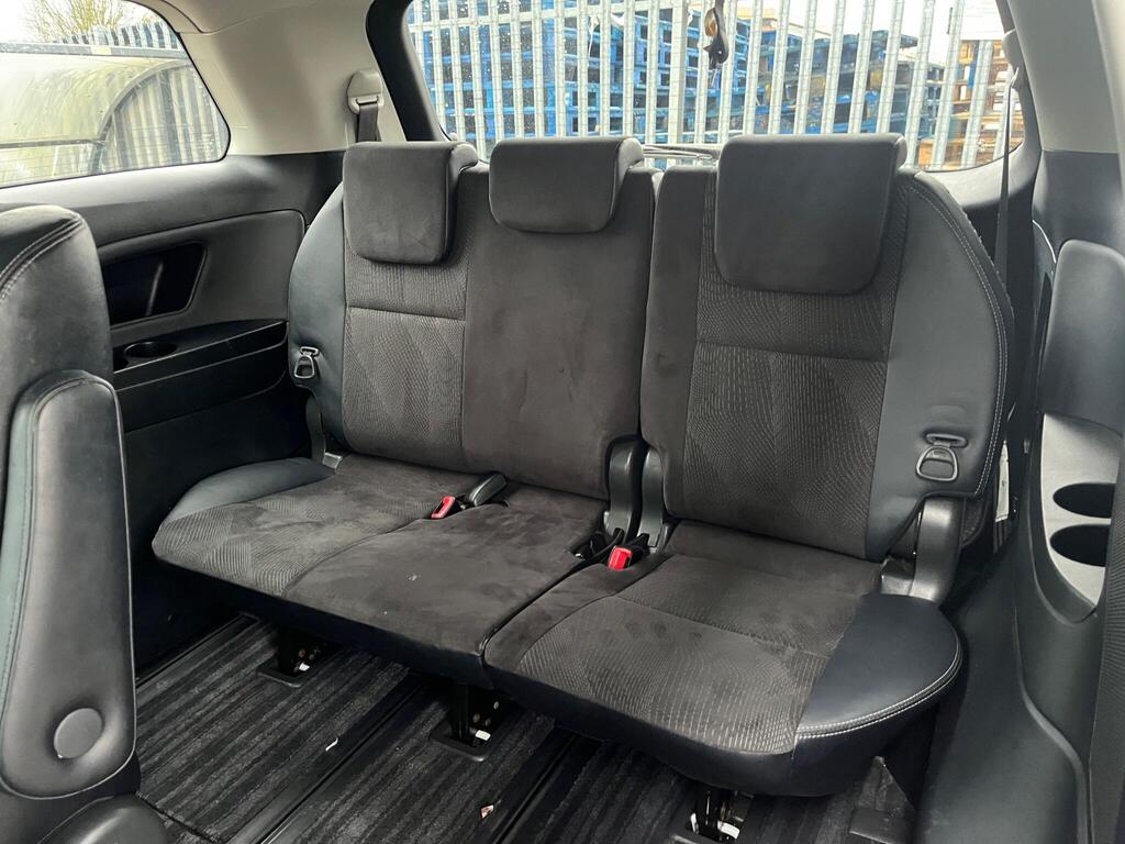 Toyota Estima 31
