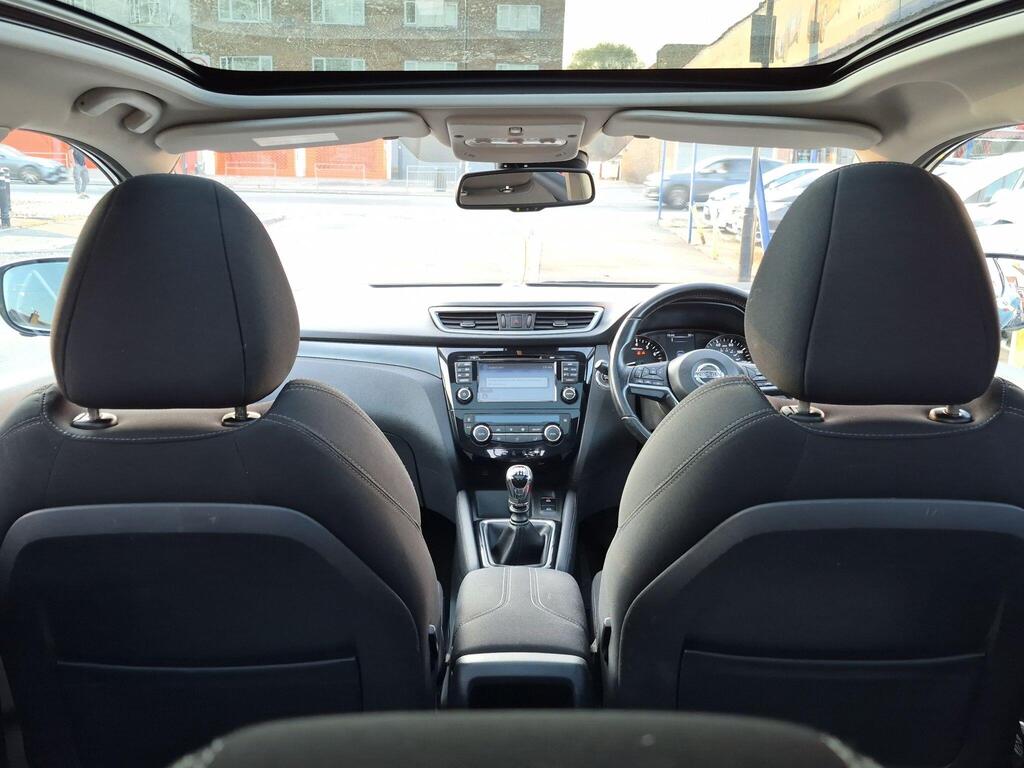 Nissan Qashqai 11