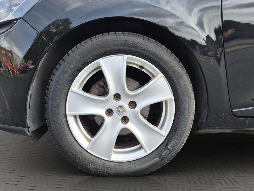 Renault Clio 24