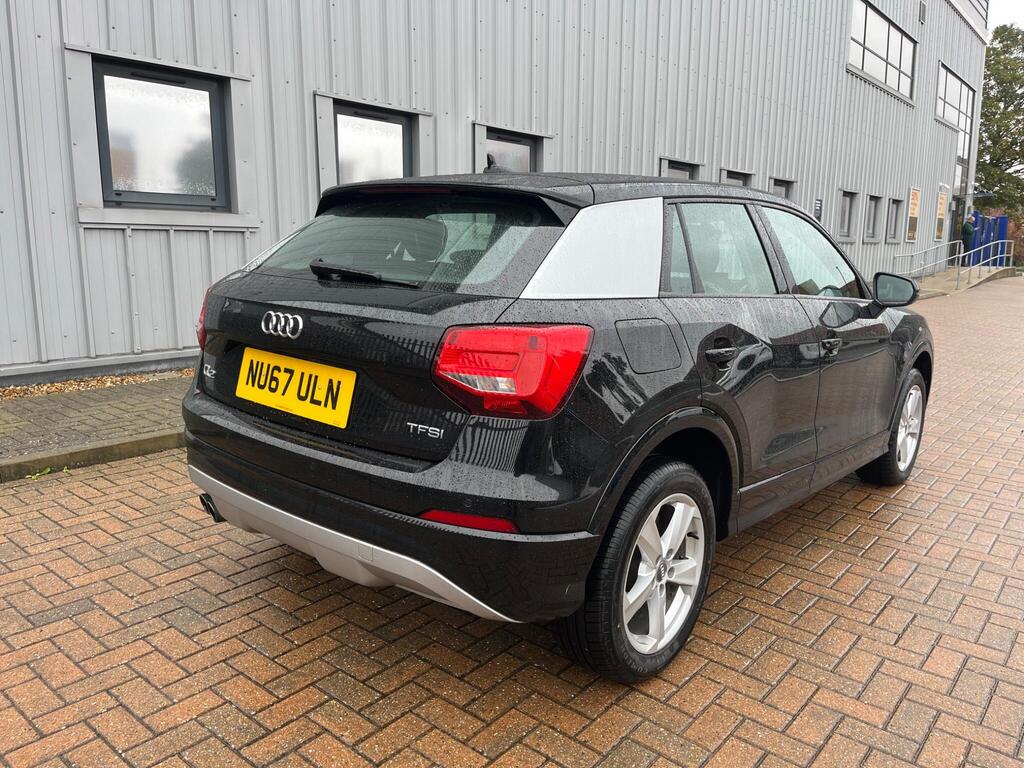 Audi Q2 28
