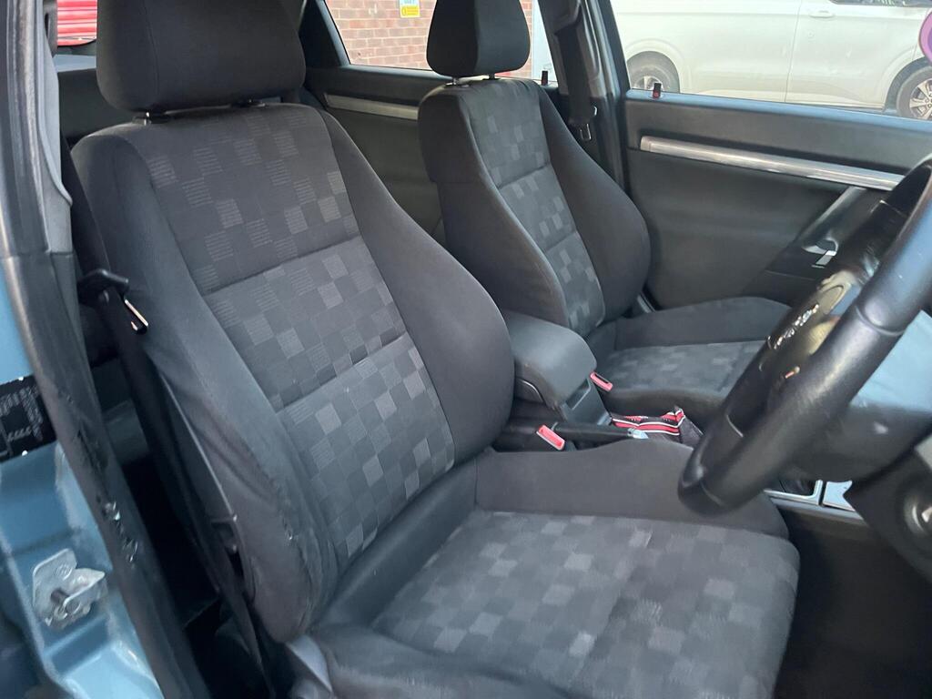 Vauxhall Vectra 32