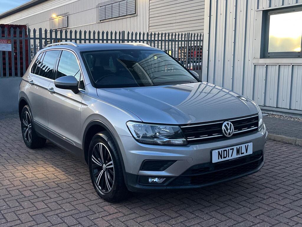 Volkswagen Tiguan 9