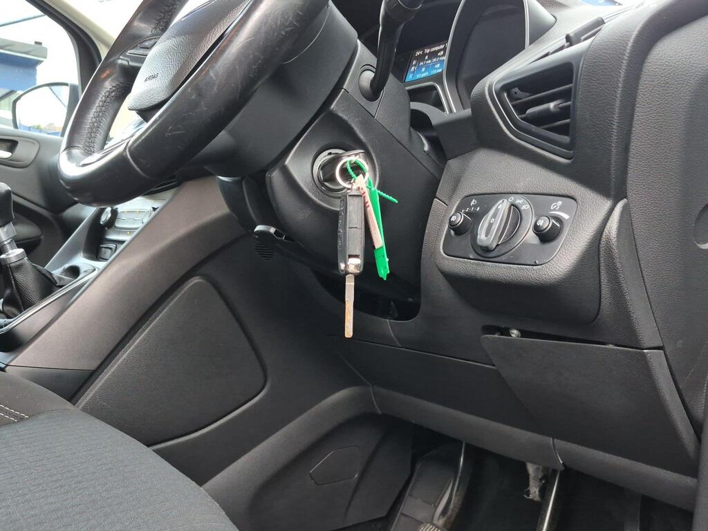 Ford C-Max 10