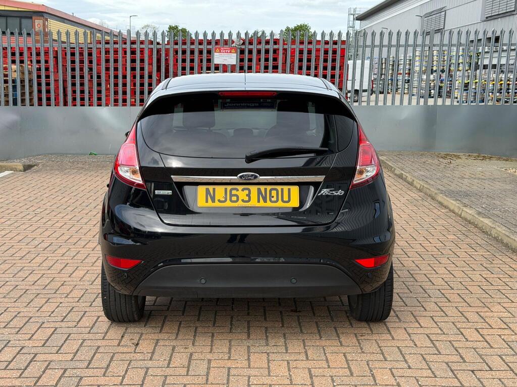 Ford Fiesta 12