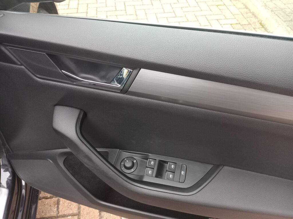 Skoda Superb 33