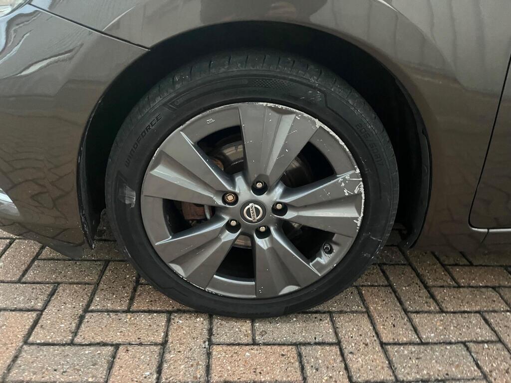 Nissan Pulsar 29