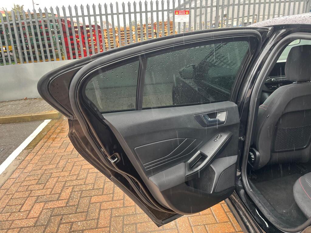 Ford Focus 64