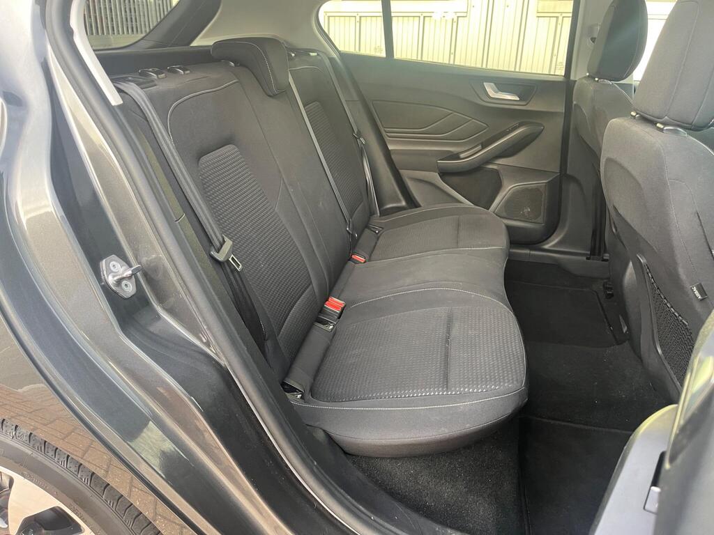 Ford Focus 53