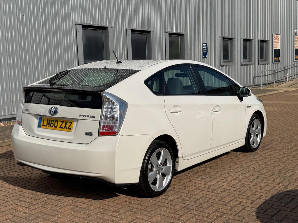 Toyota Prius 3