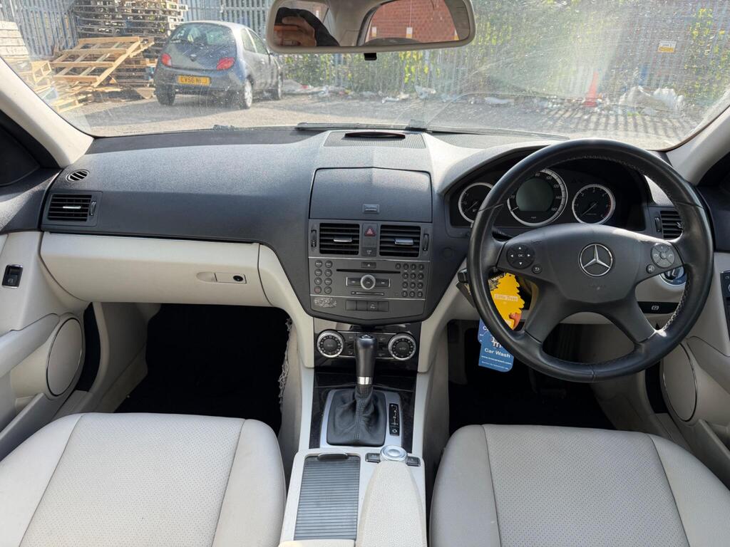 Mercedes-Benz C Class 19