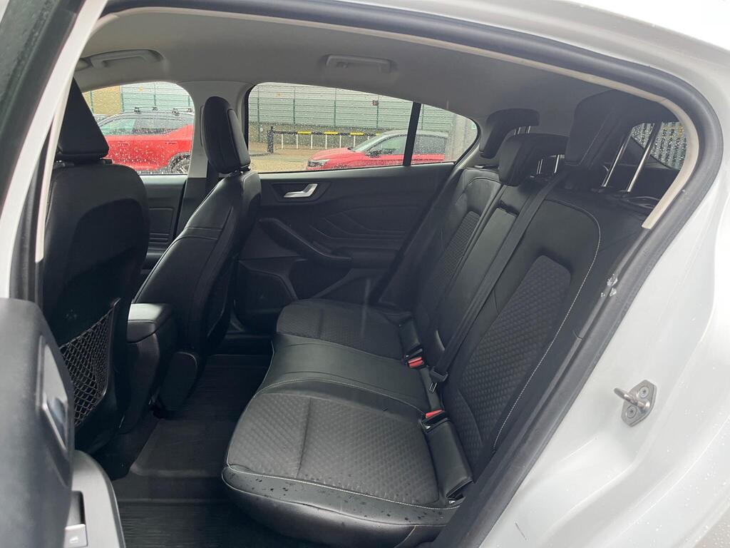 Ford Focus 52