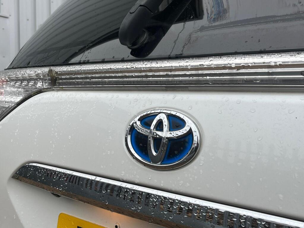 Toyota Estima 66