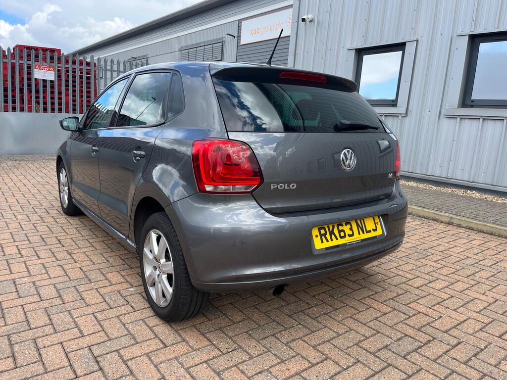 Volkswagen Polo 64