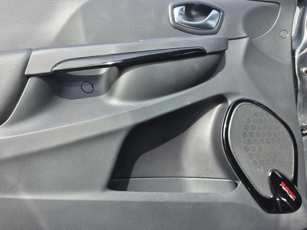 Renault Clio 19