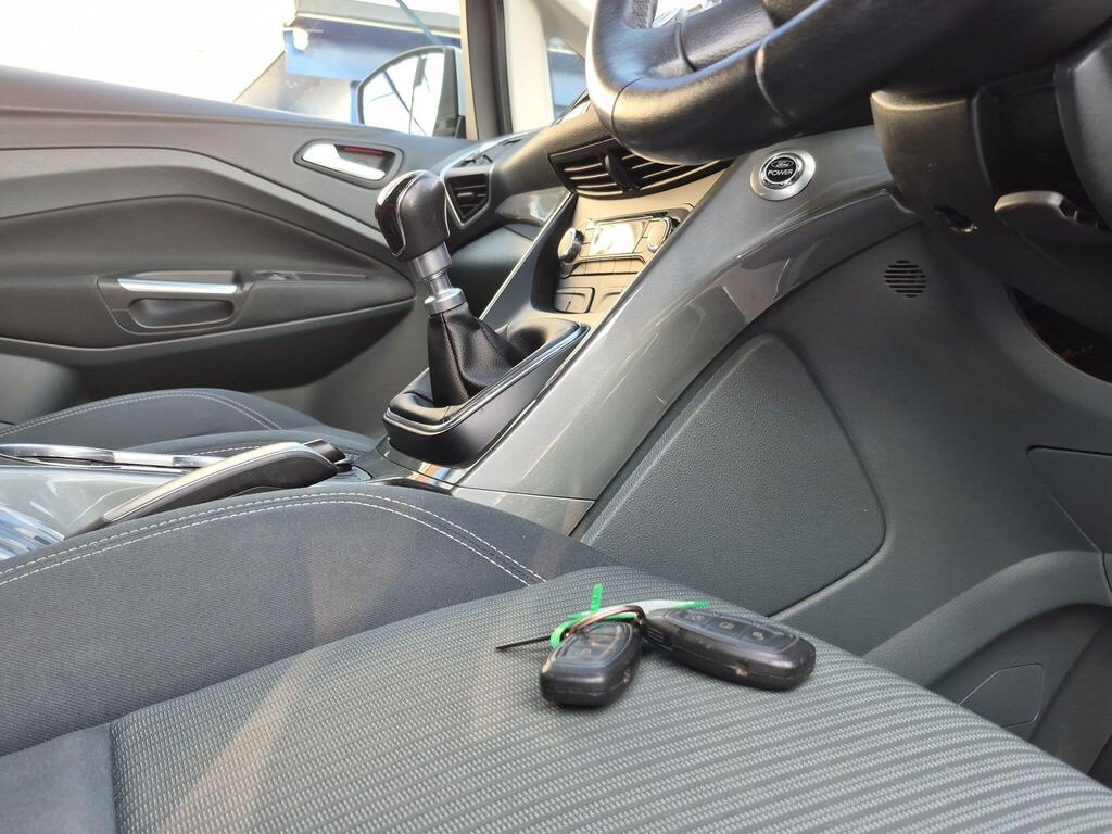 Ford C-Max 49
