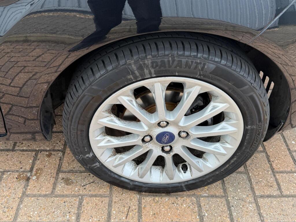 Ford Fiesta 38
