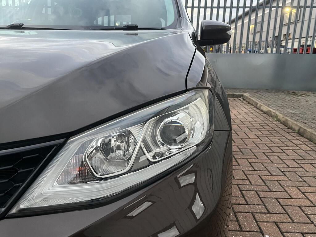 Nissan Pulsar 40