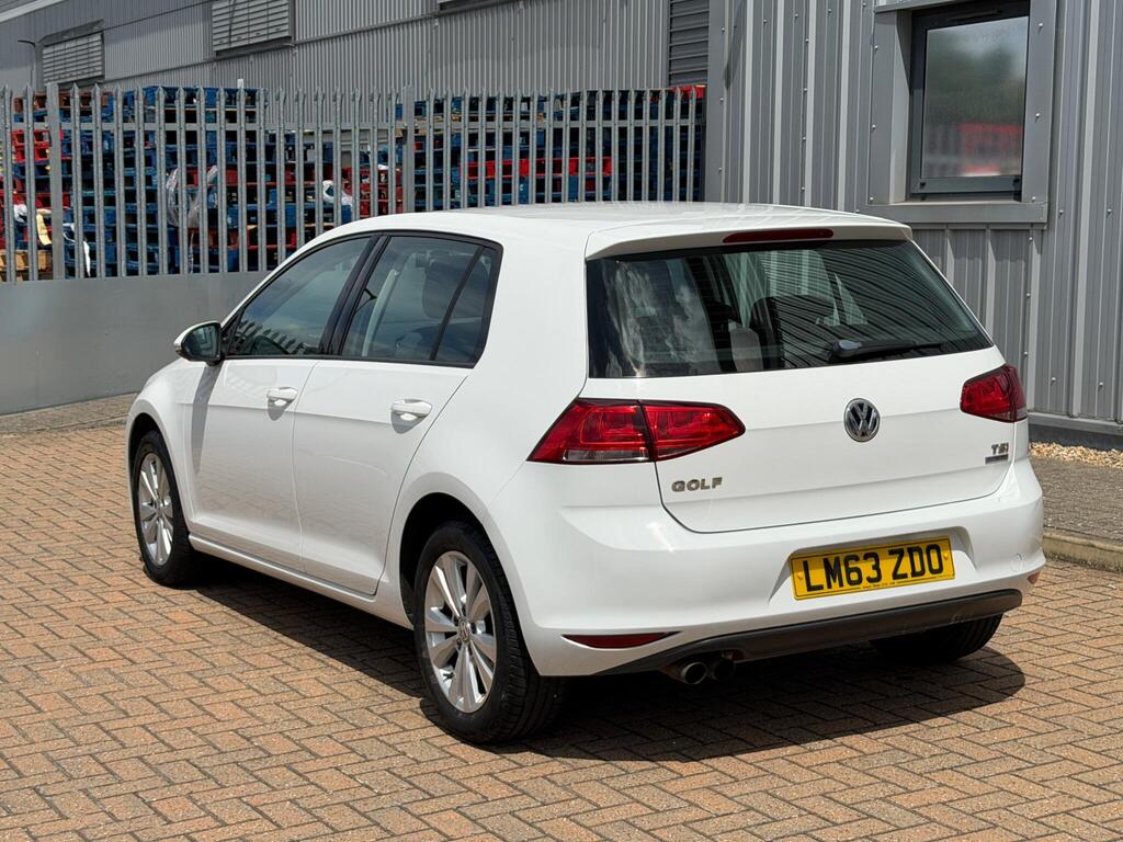 Volkswagen Golf 11