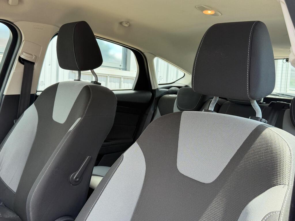 Ford Focus 27