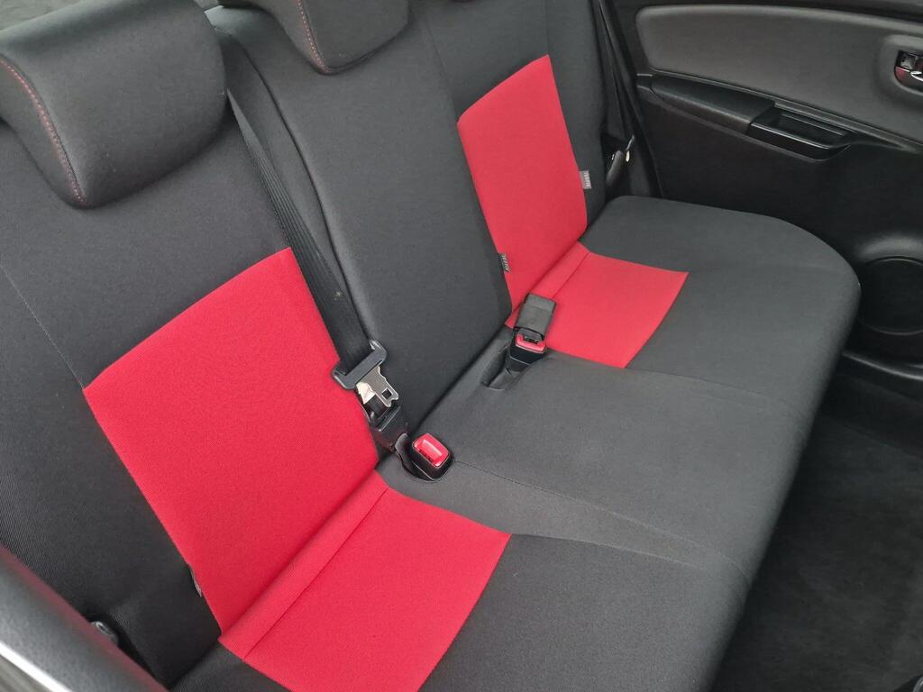 Toyota Yaris 25