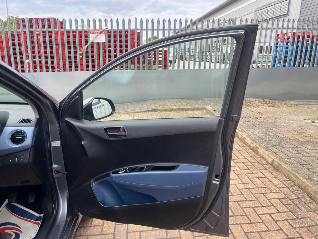 Hyundai i10 42