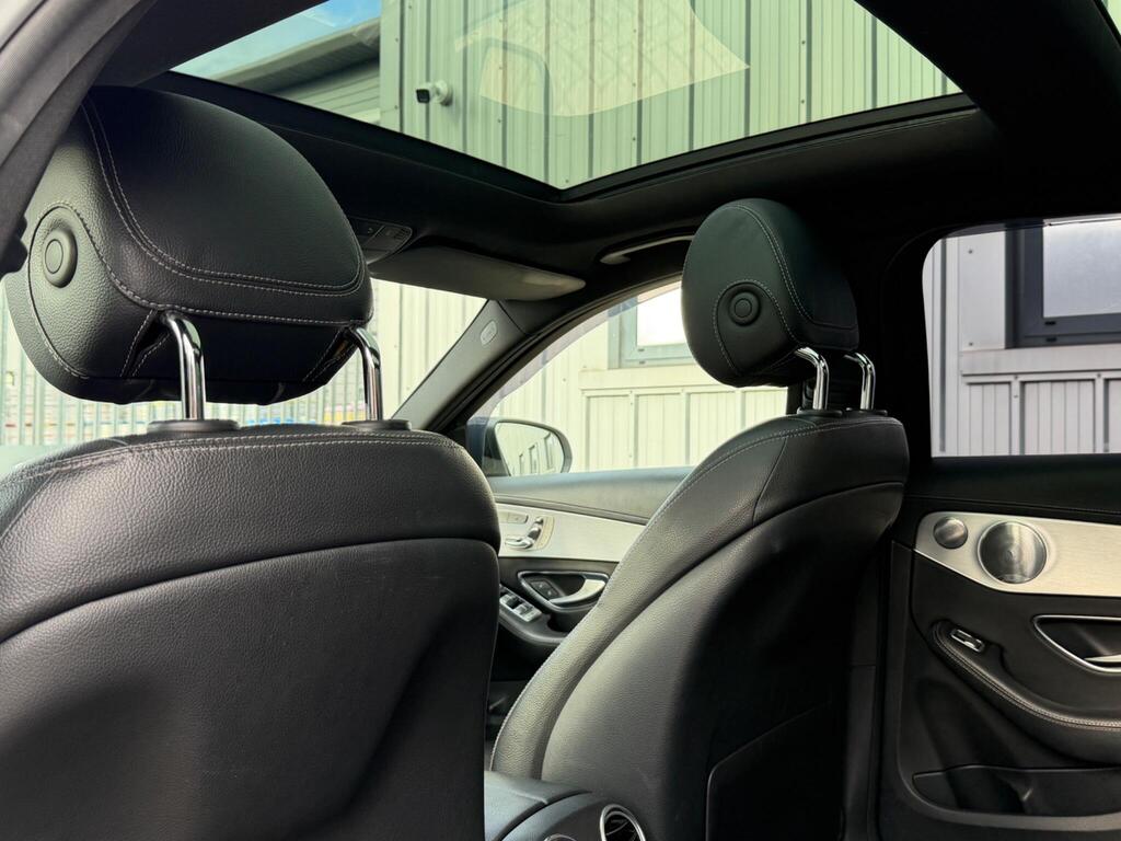 Mercedes-Benz C Class 57